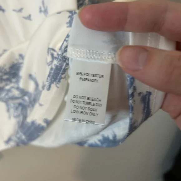 Ivy City Chinoserie Blue White Mock Neck Blouse - Picture 4 of 4